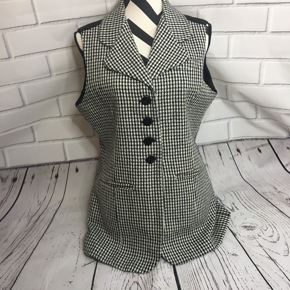 Express women's black & white houndstooth vest L